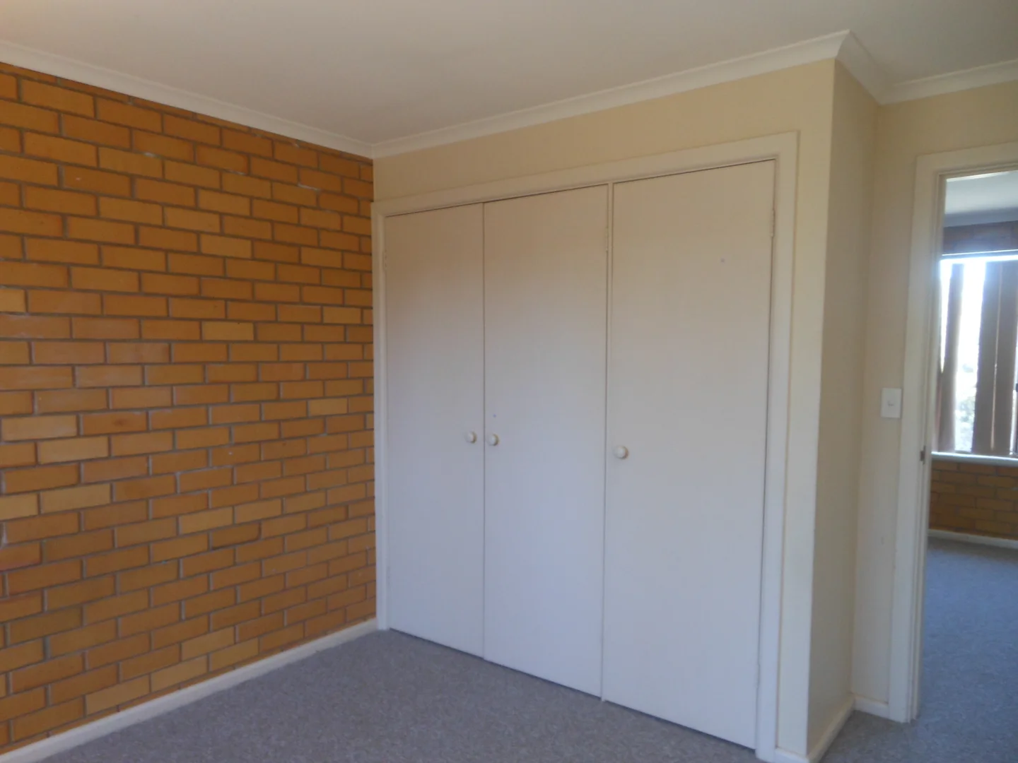 3/32 Blackett Ave, Young NSW 2594 photo 3