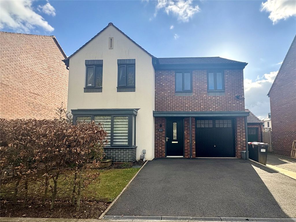 4 bed detached house to rentBickerton Grove, Telford, Shropshire TF3