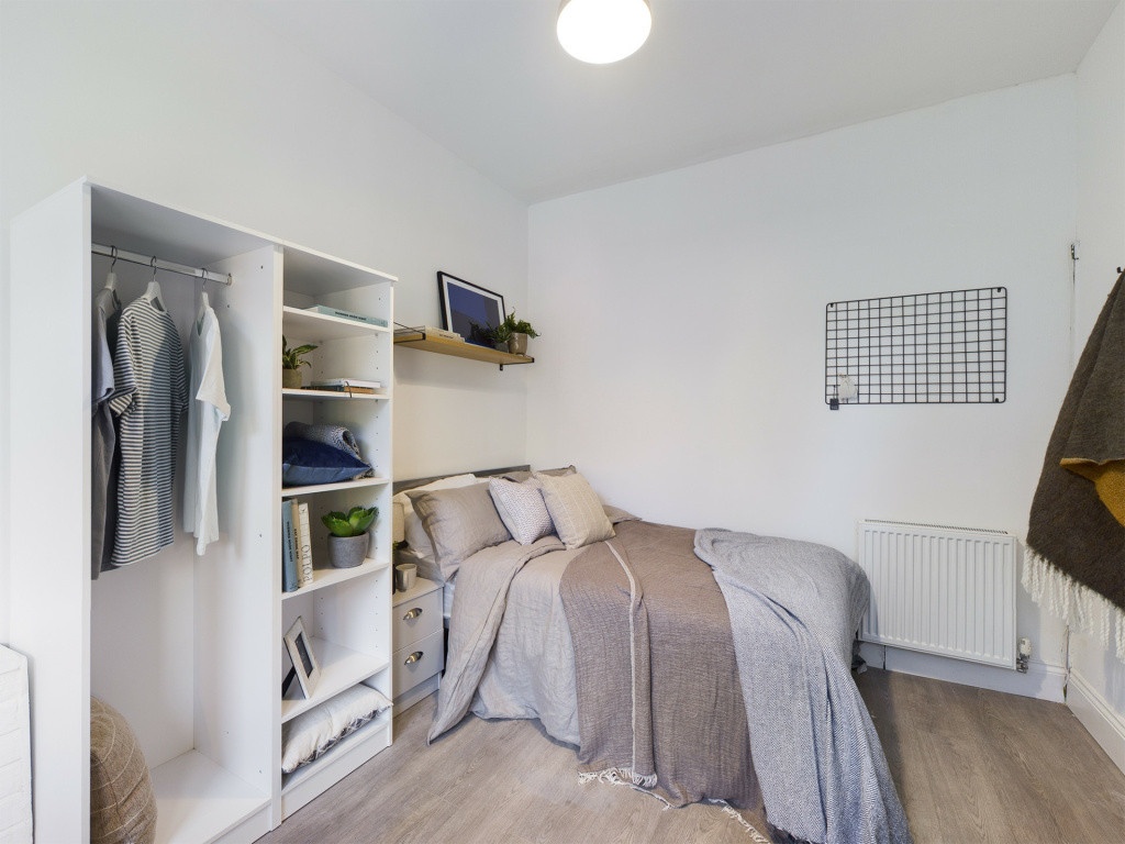 Room in a Shared House, Upper Allen St, S3, N1 7GU photo 3