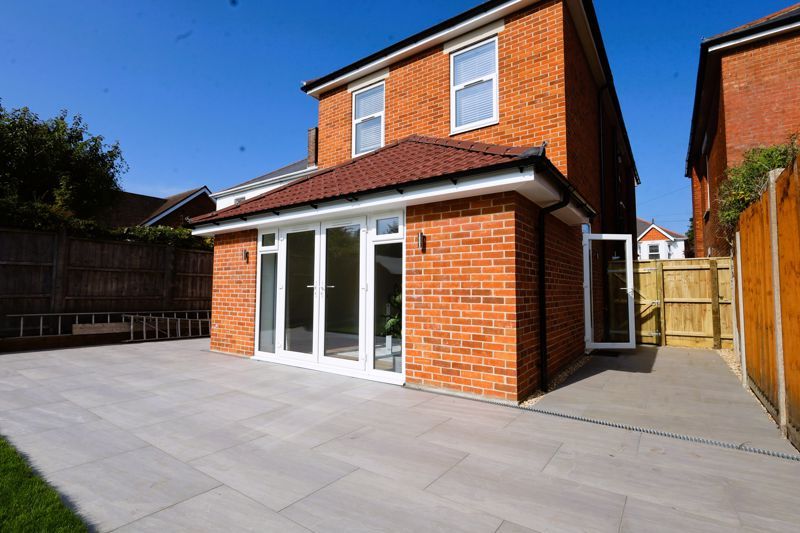 Additional image 3 of 8 bed detached house to rentAlma Road, Winton, Bournemouth BH9