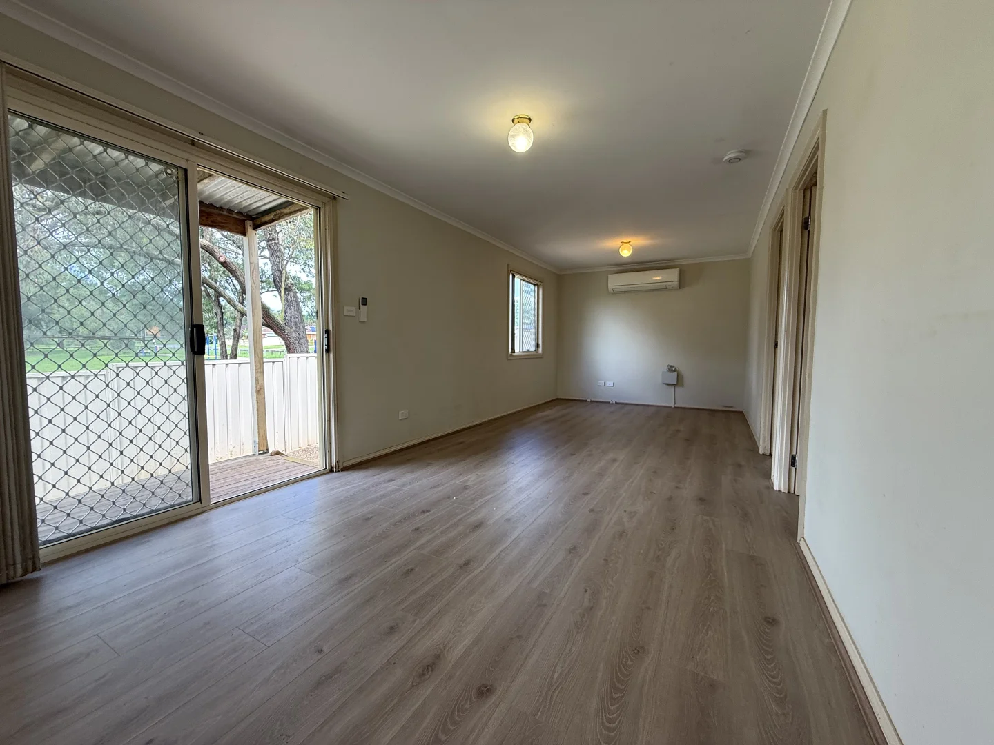 Additional image 2 of 59a Lillyvicks Crescent, Ambarvale NSW 2560