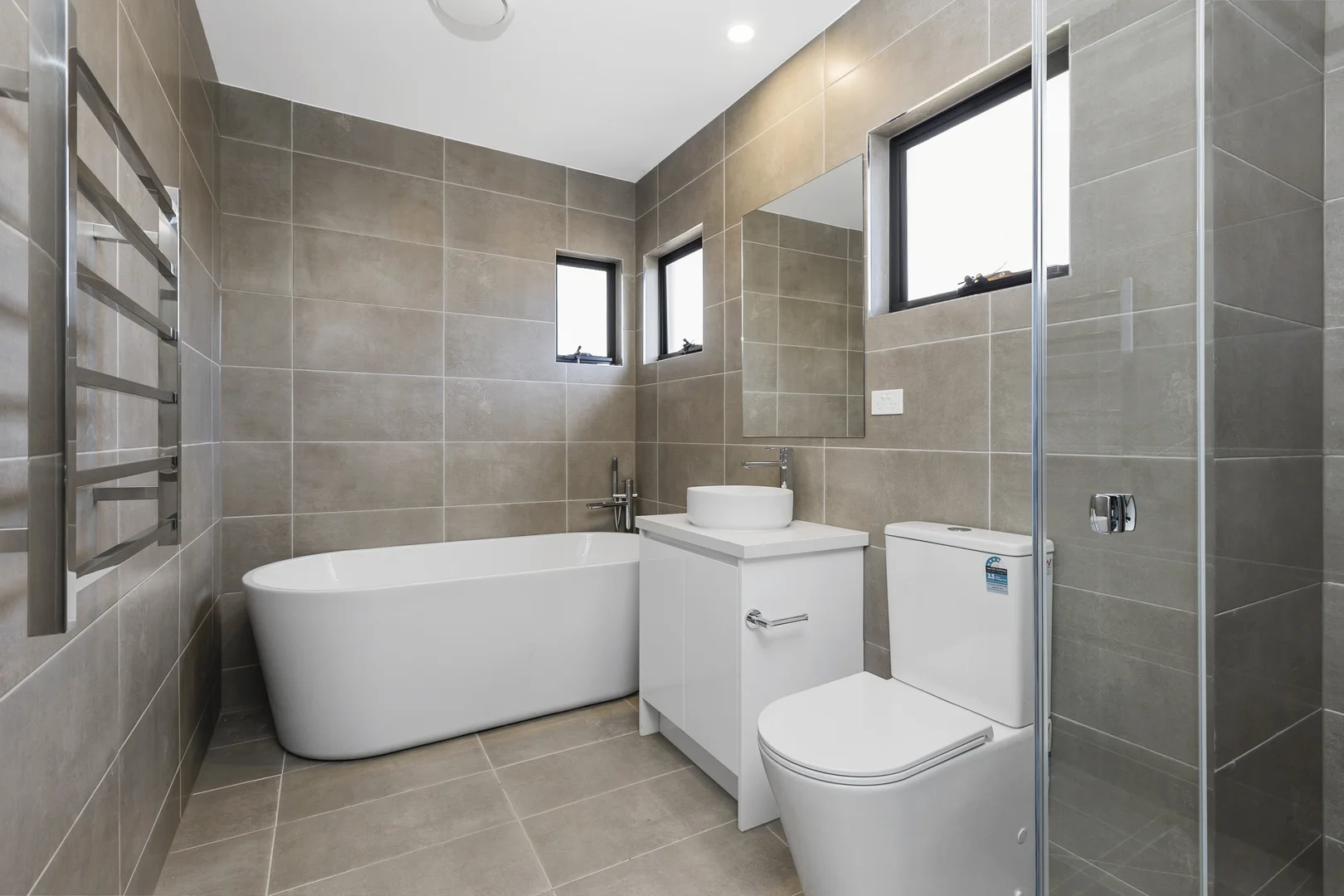 Additional image 6 of 1/8 Tarella Drive, Mount Waverley VIC 3149