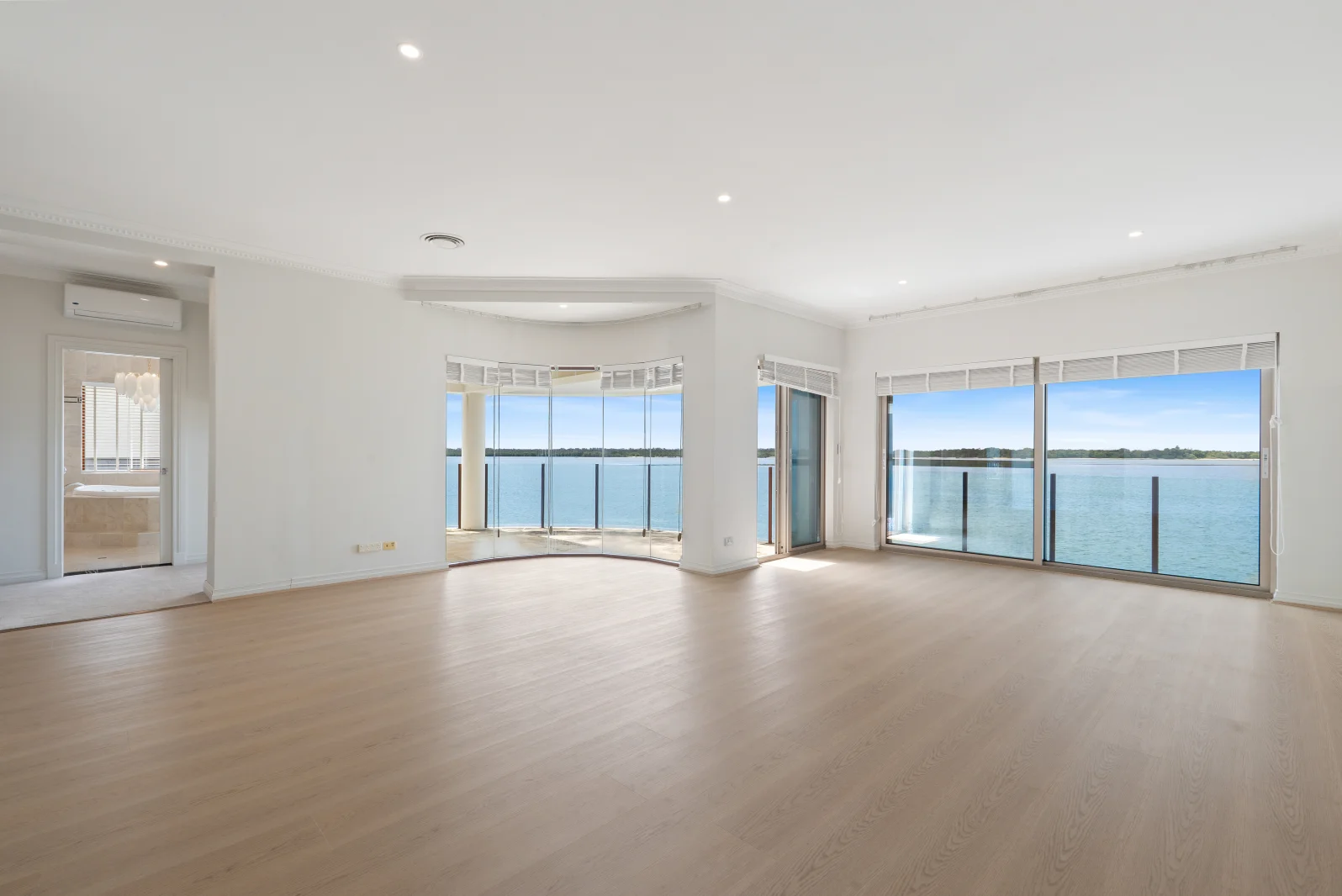 Additional image 19 of 37 King Arthurs Court, Paradise Point QLD 4216