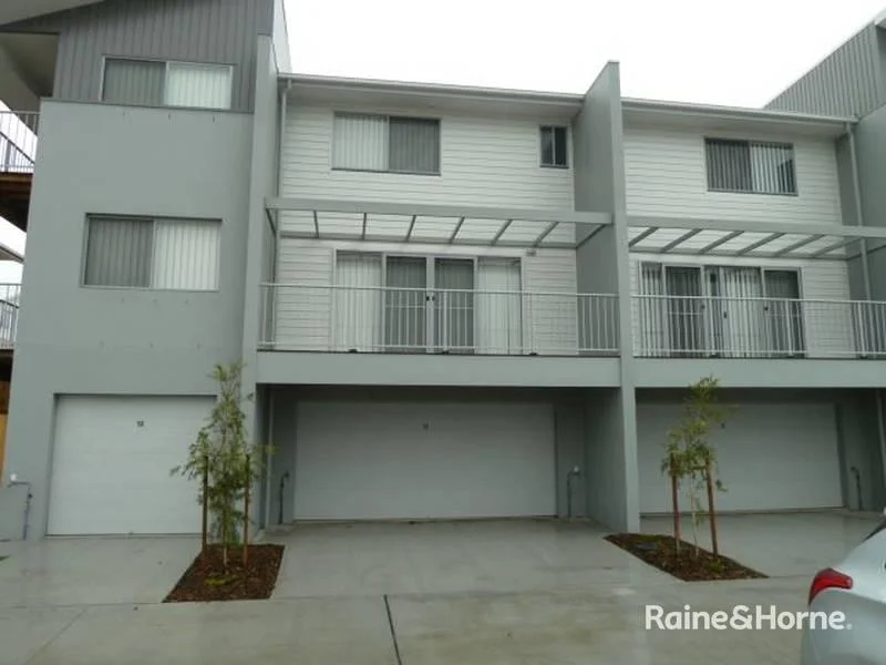 11/4 Rhiana Street, Pimpama QLD 4209