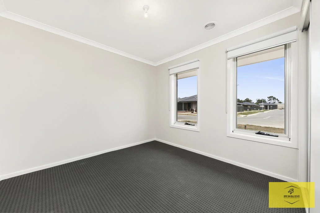 17 Wispering Circuit, Kilmore VIC 3764 photo 2