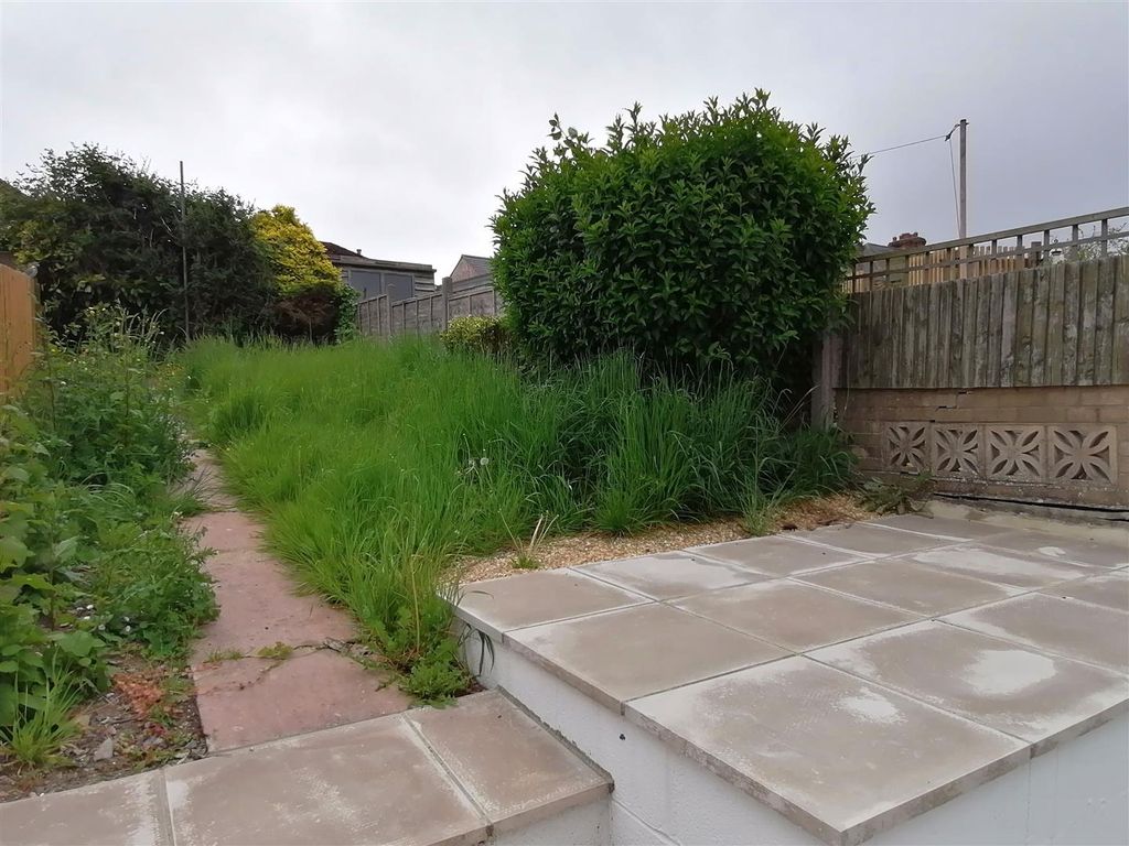 Additional image 9 of 2 bed property to rentBarton Road, Newport PO30