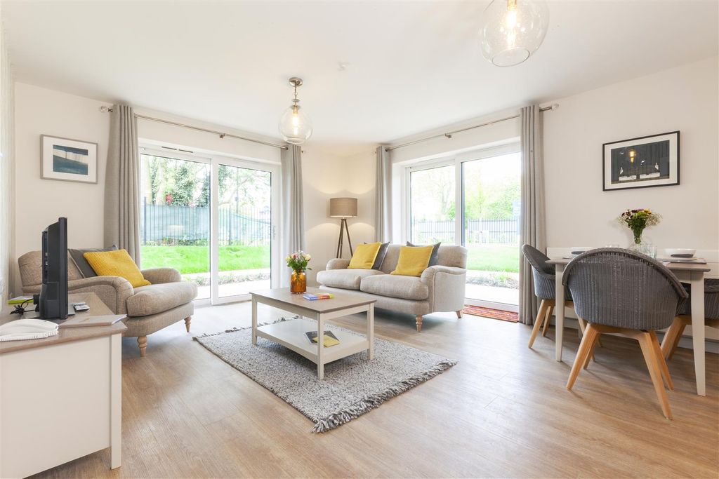 Additional image 3 of 2 bed flat to rentBirch Grove, Frognal Avenue, Sidcup DA14