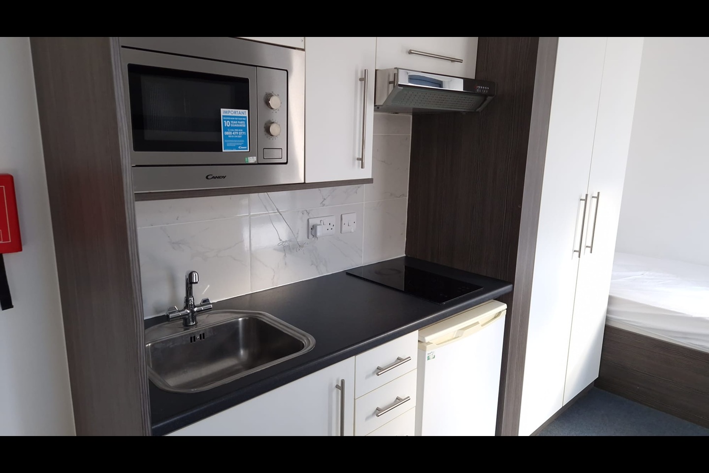 Studio Flat, Pearl Works, S1, N1 7GU photo 3