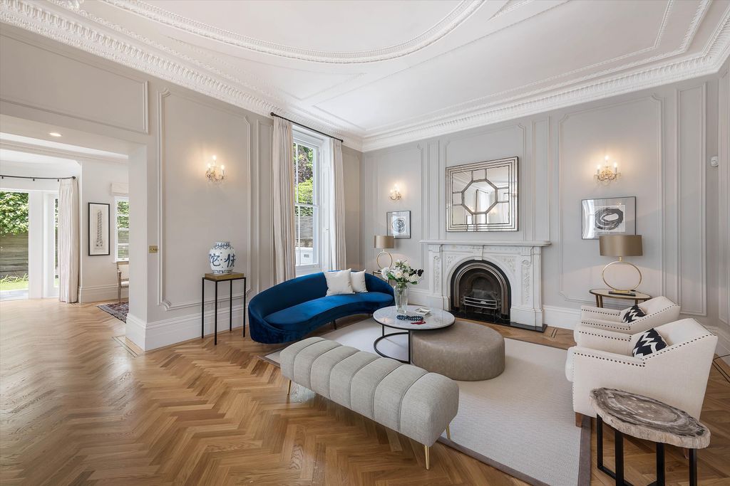 8 bed detached house to rentUpper Phillimore Gardens, Kensington, London W8 photo 4
