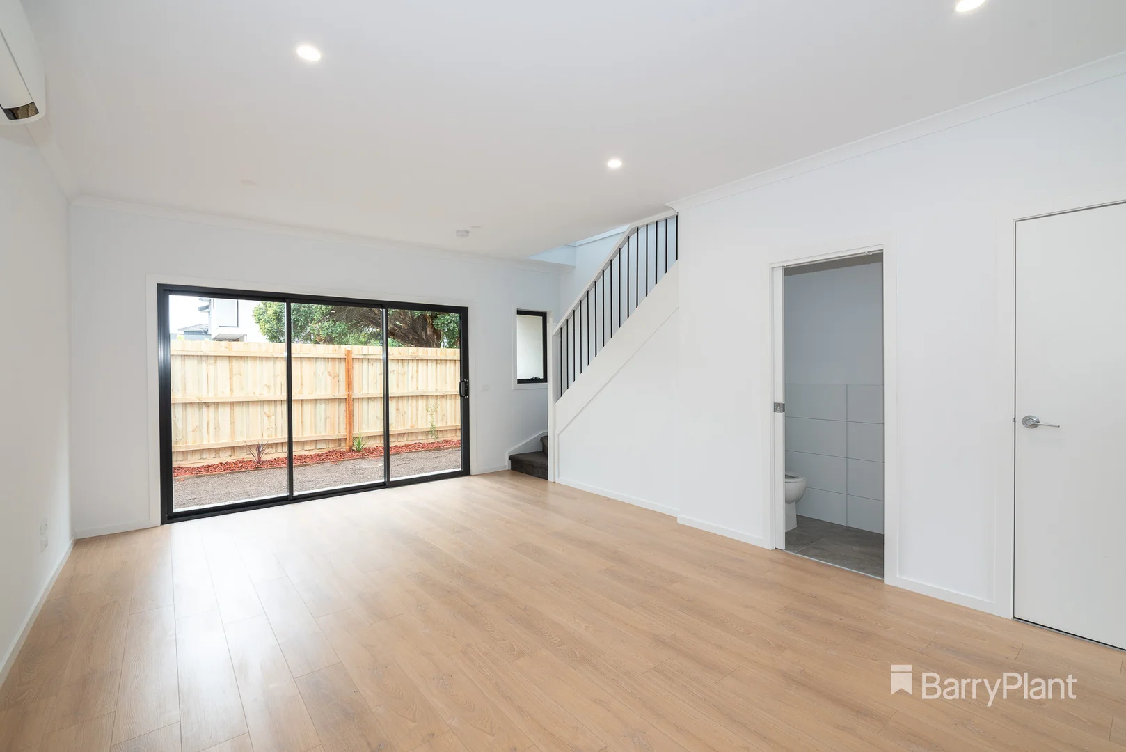 2/4 Ophir Street, Broadmeadows VIC 3047 photo 3