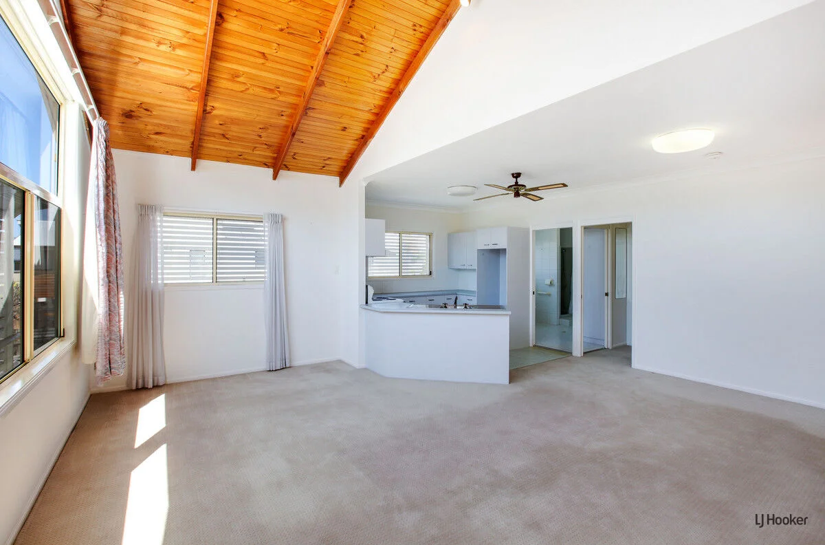 Additional image 3 of 2/115 Petrel Avenue, Mermaid Beach QLD 4218