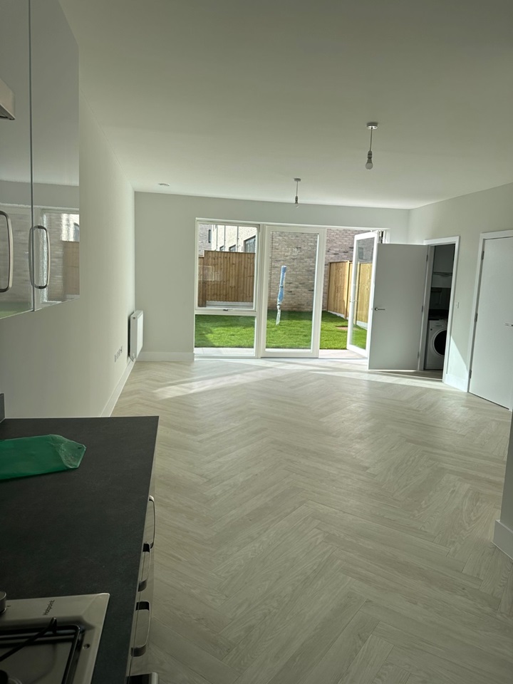 4 Bed Semi-Detached House, Bramble Road, BS10, N1 7GU