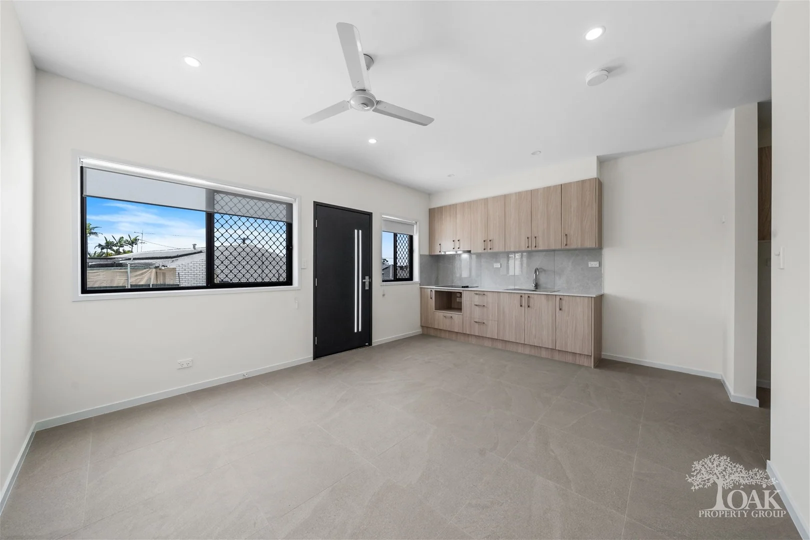 15A Cresthill Avenue, Regents Park QLD 4118