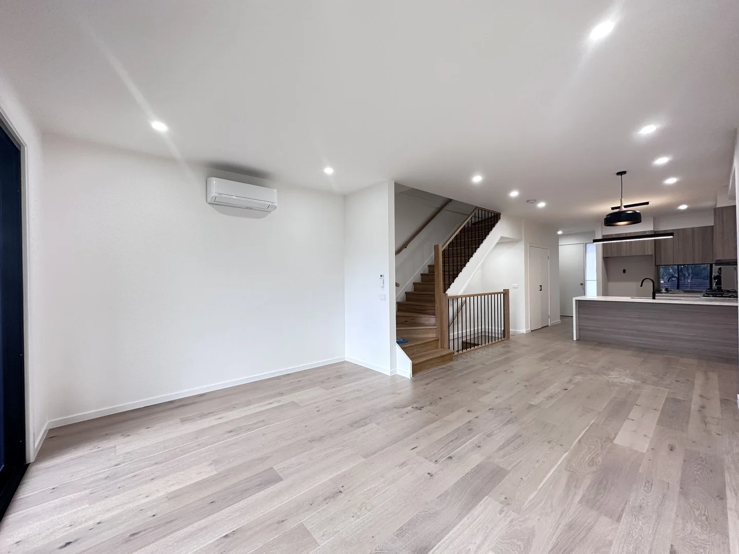 4B3B/8-10 Toni Street, Doncaster VIC 3108