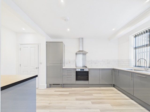 2 bed flat to rentHull HU5 photo 3