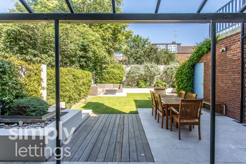 Additional image 2 of 8 bed property to rentPalmeira Avenue, Hove BN3