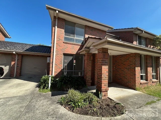 2/8 Seascape Street, Clayton VIC 3168