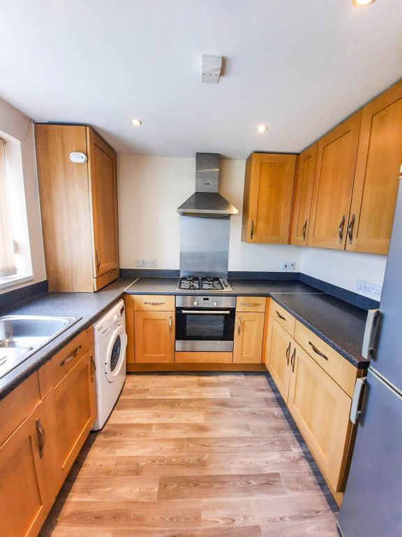 Additional image 2 of 2 bed flat to rentBlacon Point Road, Blacon, Chester, Cheshire CH1