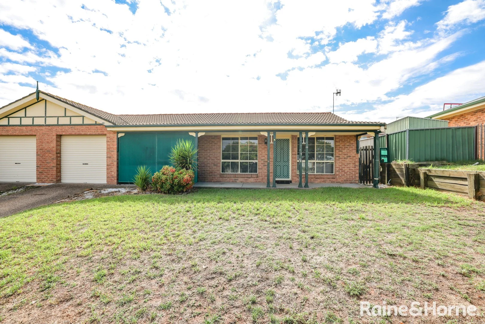 2/2 Sundown Drive, Kelso NSW 2795