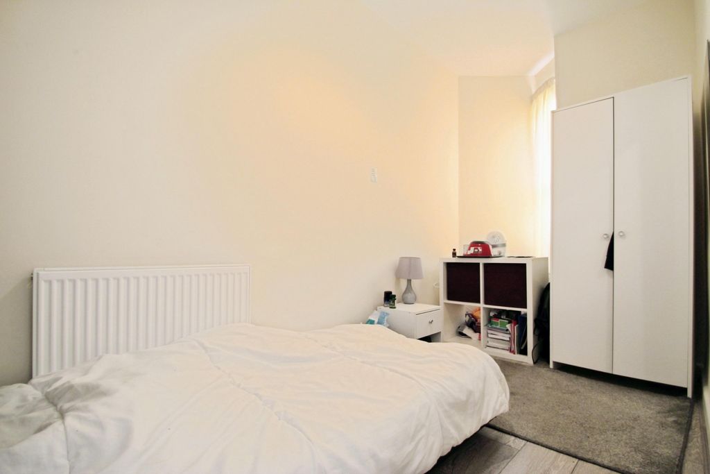 Additional image 4 of 6 bed semi-detached house to rentSt Marys Road, Cowley OX4