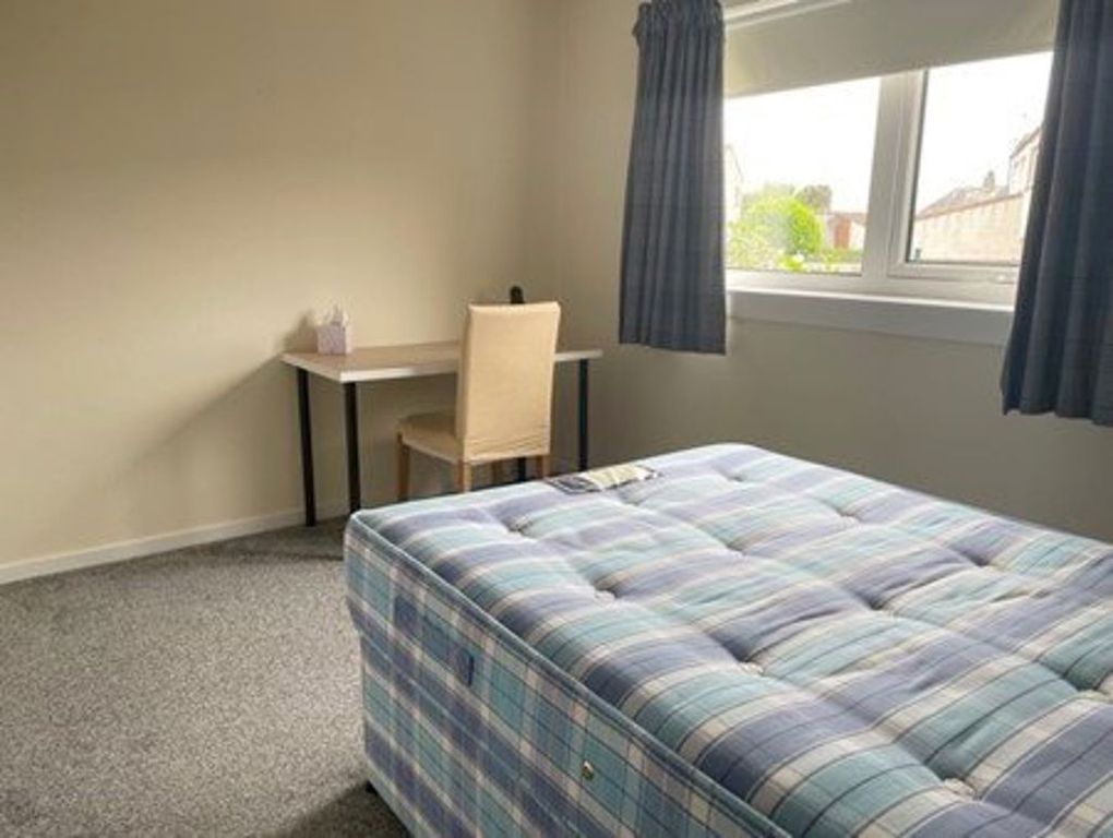 2 bed shared accommodation to rentHamilton Avenue, Fife KY16 photo 4