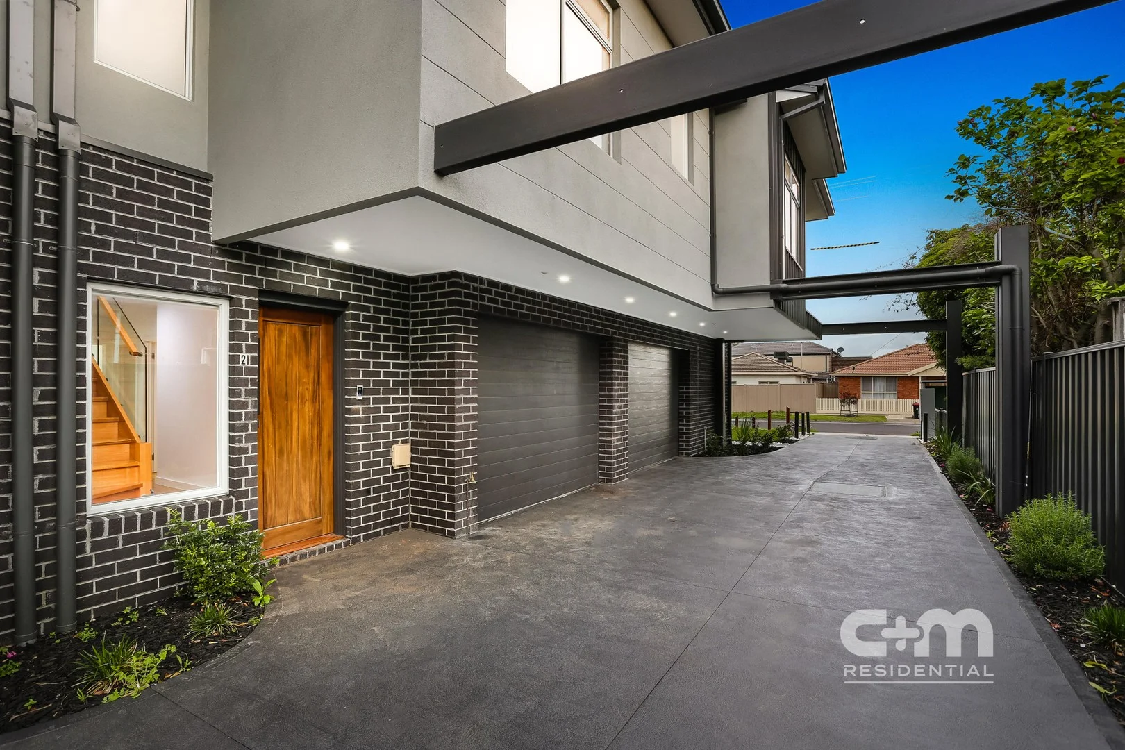 2/4 Glenroy Road, Glenroy VIC 3046