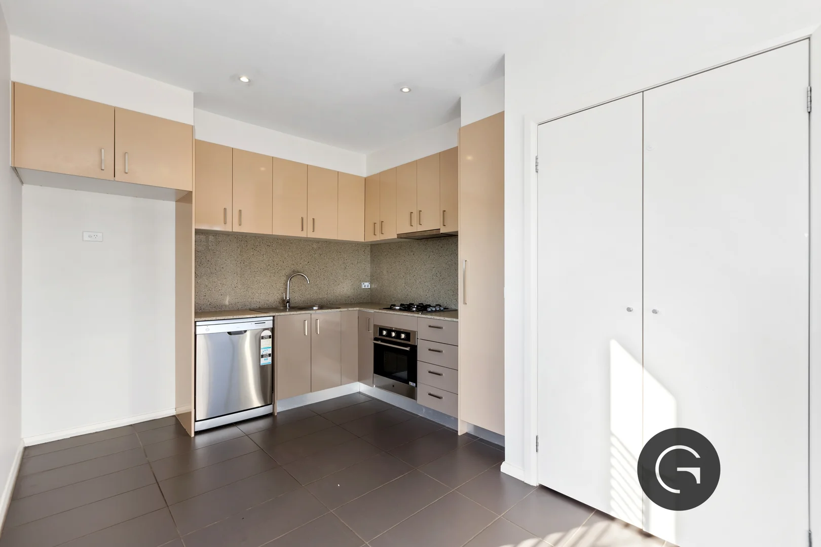 Additional image 2 of 4/25 Snell Grove, Pascoe Vale VIC 3044