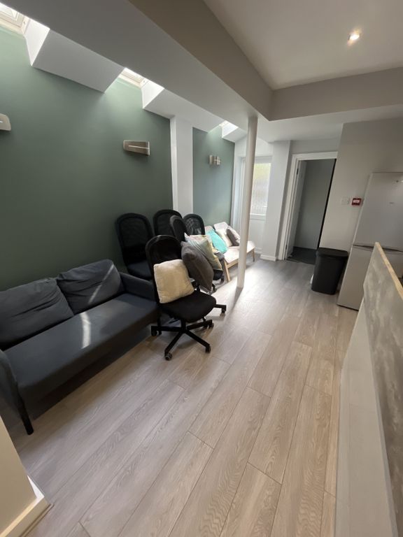 7 bed shared accommodation to rentMackintosh Place, Cardiff CF24 photo 3