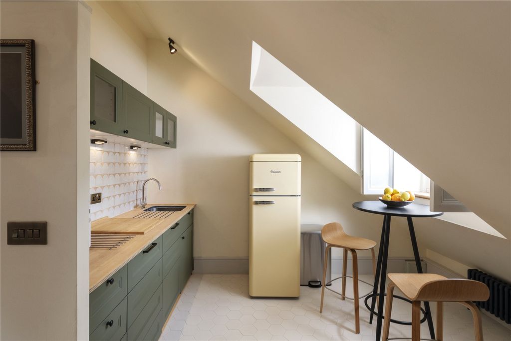1 bed flat to rentExeter, Devon EX1 photo 4
