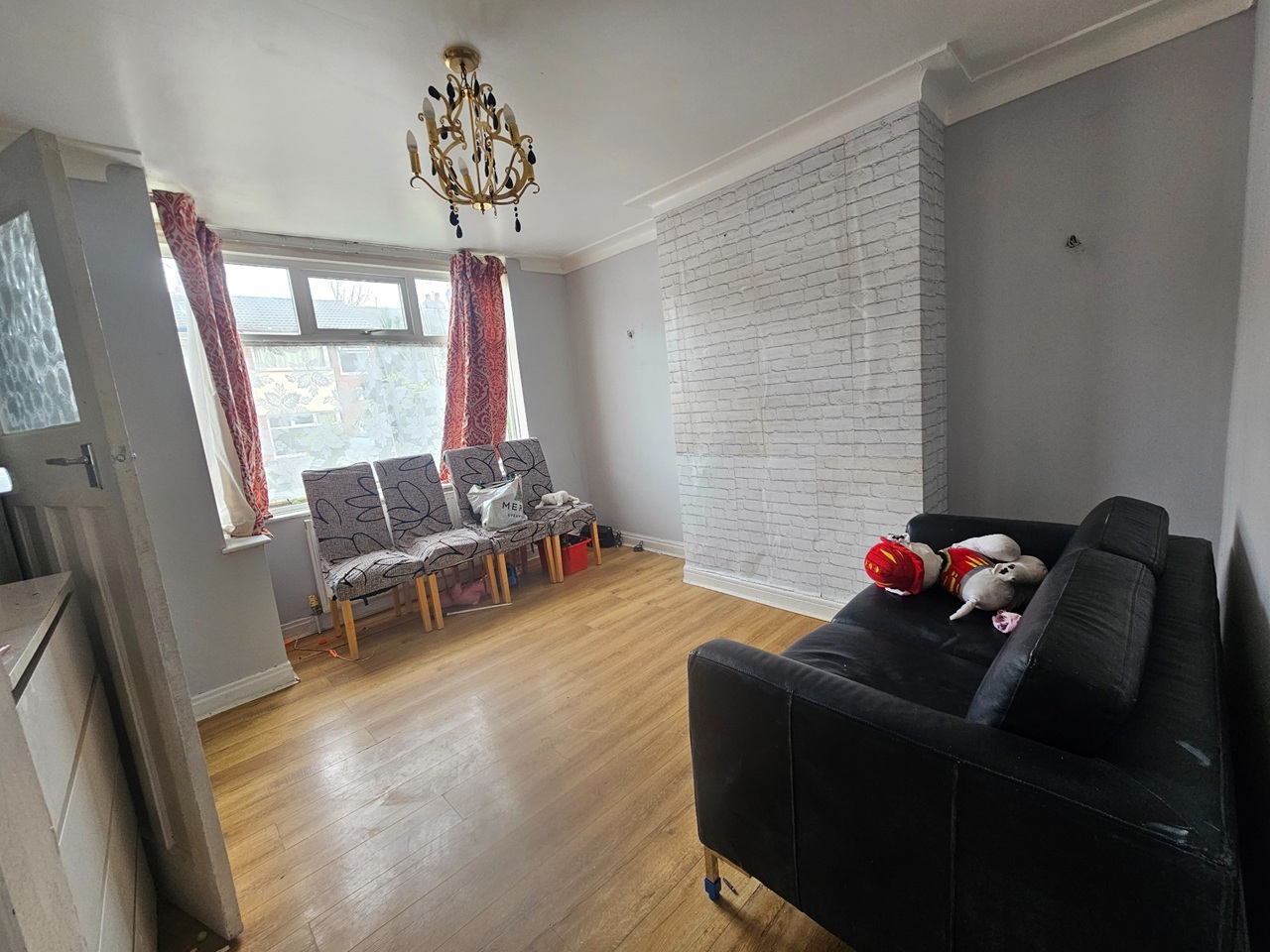 3 Bed Terraced House, Park View Avenue, LS4, N1 7GU