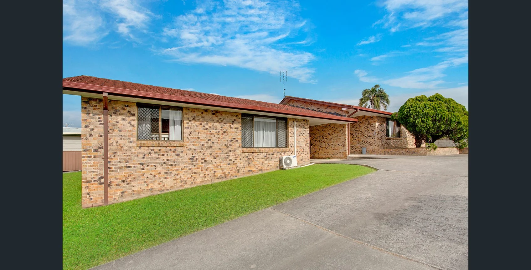 Unit 2/4 Forest Place, Greenhill NSW 2440