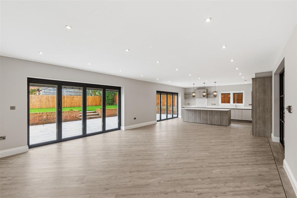 Additional image 14 of 4 bed detached house to rentChessetts Wood Road, Lapworth, Solihull B94