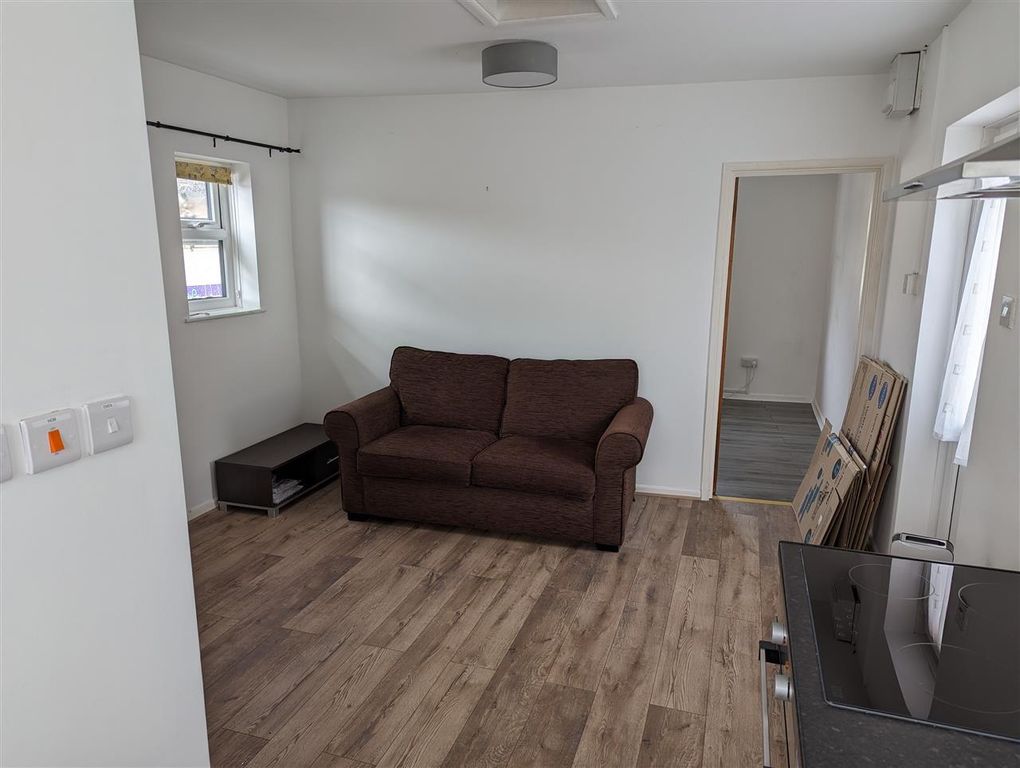 Additional image 3 of 1 bed flat to rentChepstow Road, Caldicot NP26
