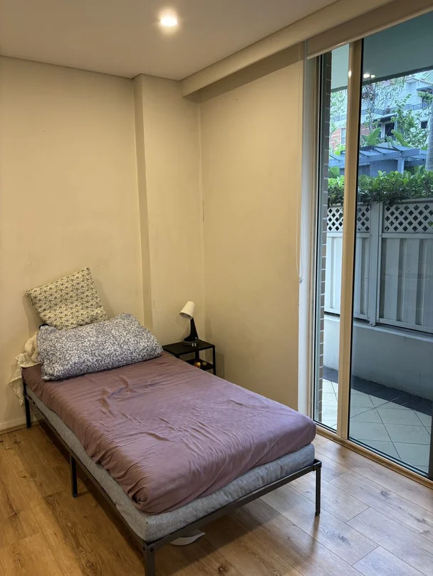 WeChat: KRL119 L1B/ 95 Bonar st, Wolli Creek NSW 2205