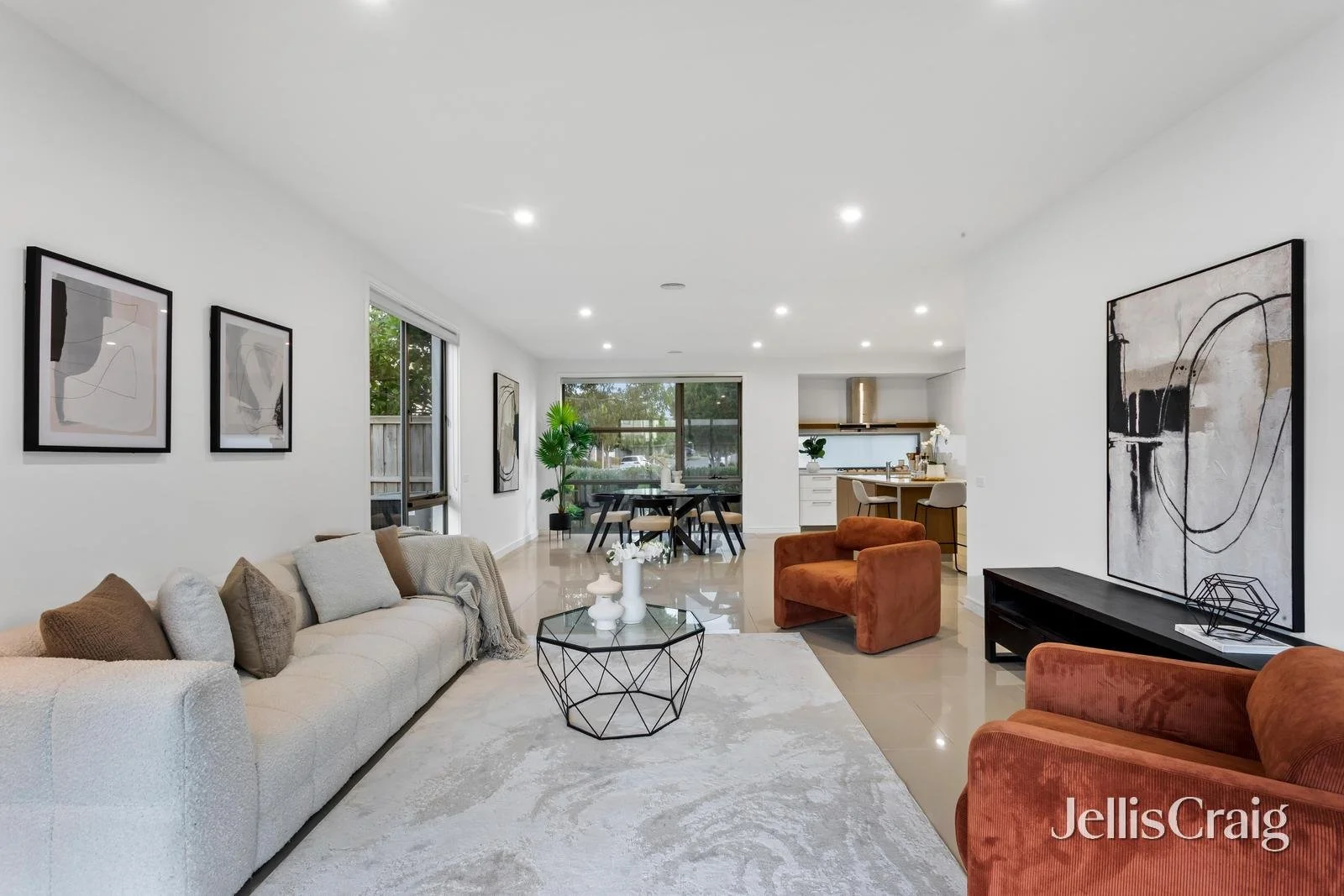 2 Newcastle Drive, Mulgrave VIC 3170 photo 2