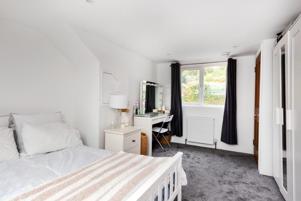 Additional image 11 of 4 bed terraced house to rentPera Place, Bath BA1