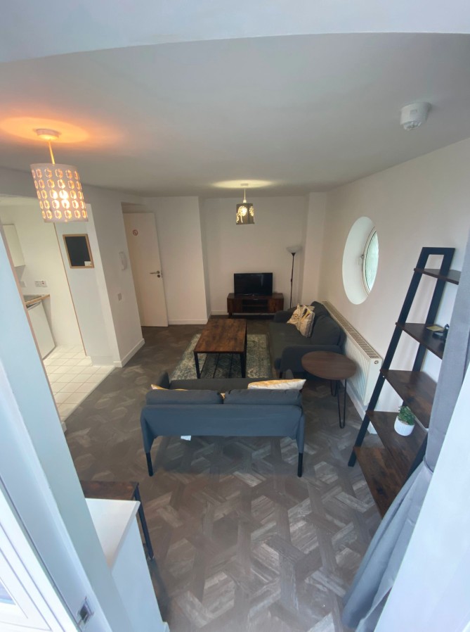2 Bed Flat, Royal Quay, L3, N1 7GU photo 3
