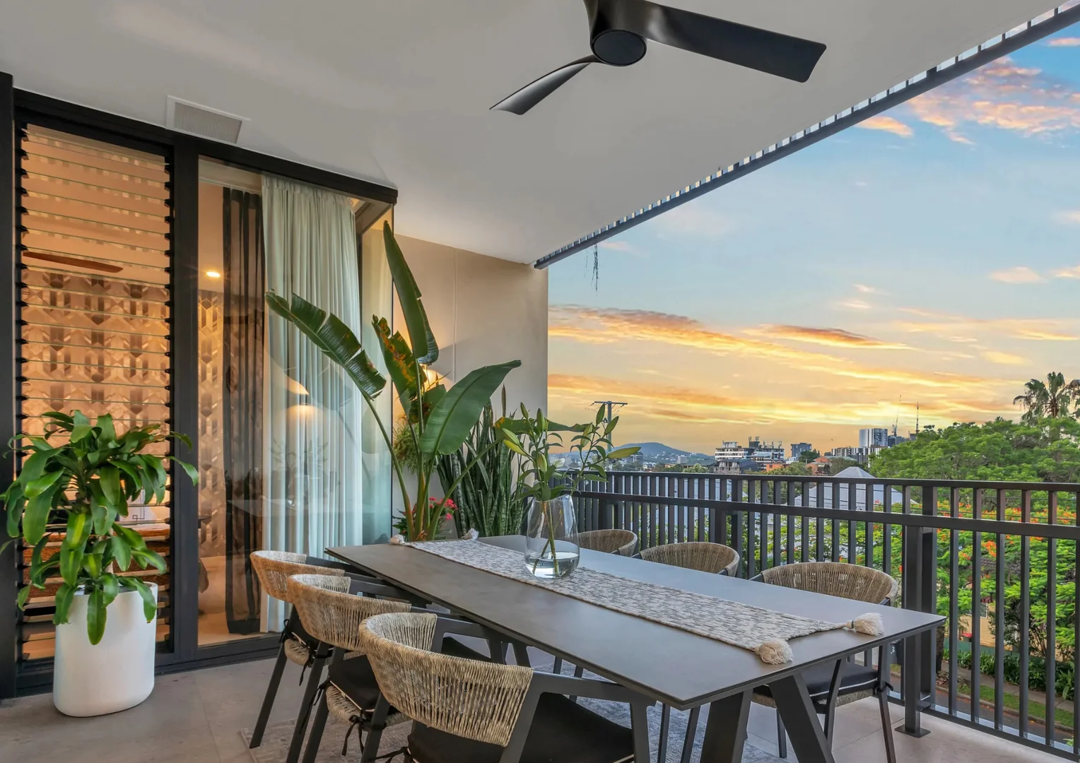 Additional image 2 of 203/8 Colton St, Highgate Hill QLD 4101