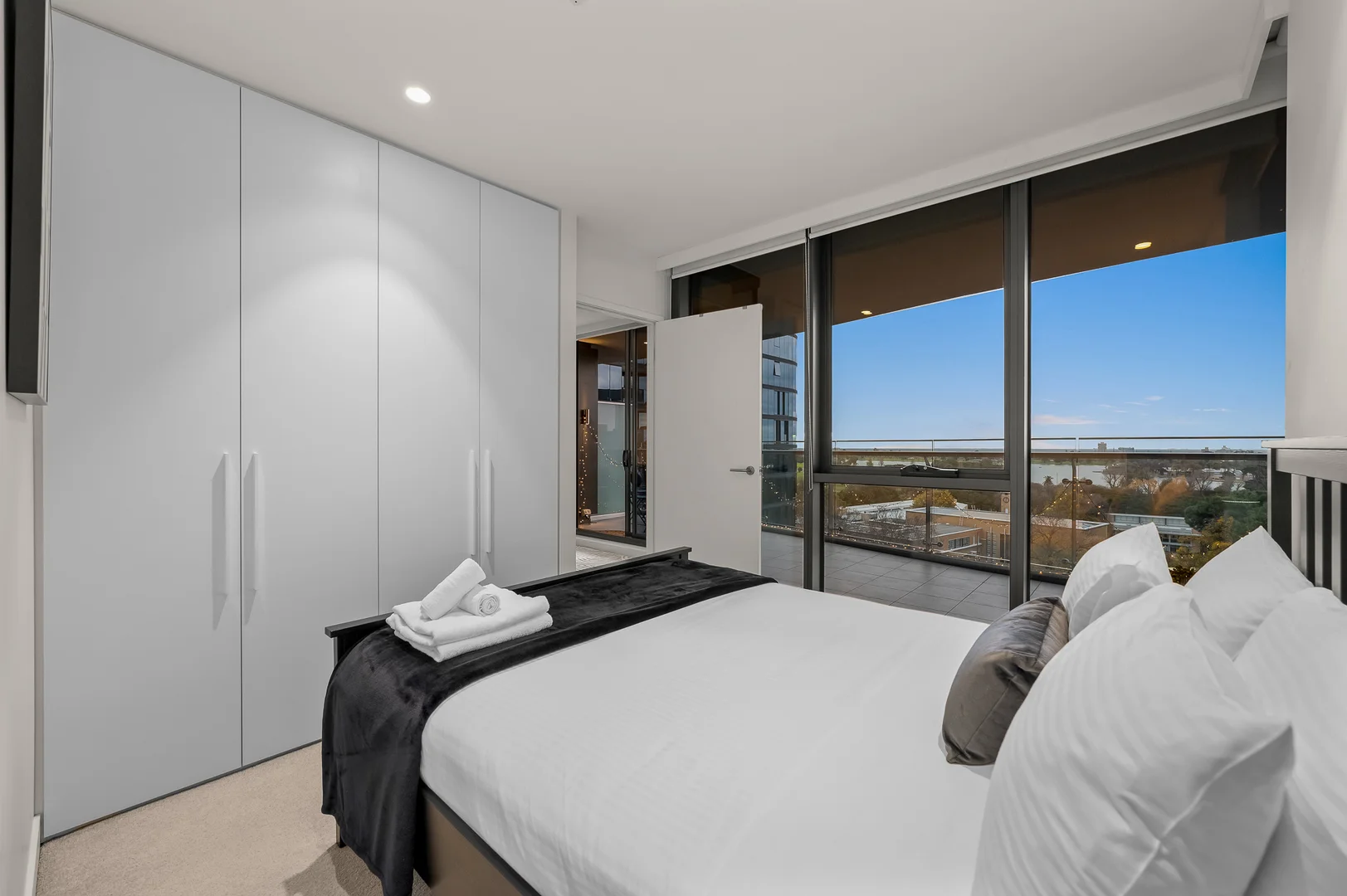Additional image 9 of 912/35 Albert Road, Melbourne VIC 3004