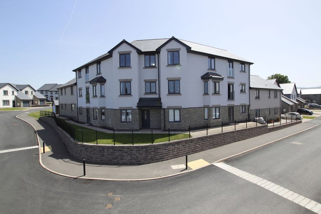2 bed flat to rentHoggan Park, Brecon, Brecon LD3