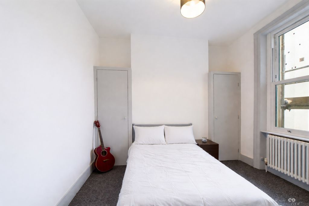 5 bed shared accommodation to rentSt. Georges Road, Brighton BN2 photo 3
