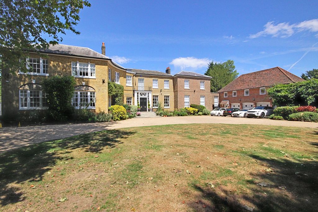 Additional image 3 of 9 bed detached house to rentHadley Green Road, Barnet EN5