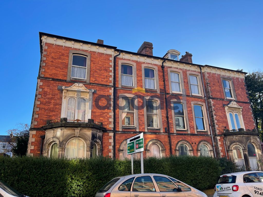 1 bed flat to rentPrince Of Wales Terrace, South Cliff, Scarborough YO11