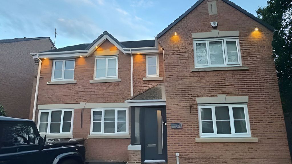 4 bed semi-detached house to rentOpen Golf Rental - Daisy Way, Southport PR8