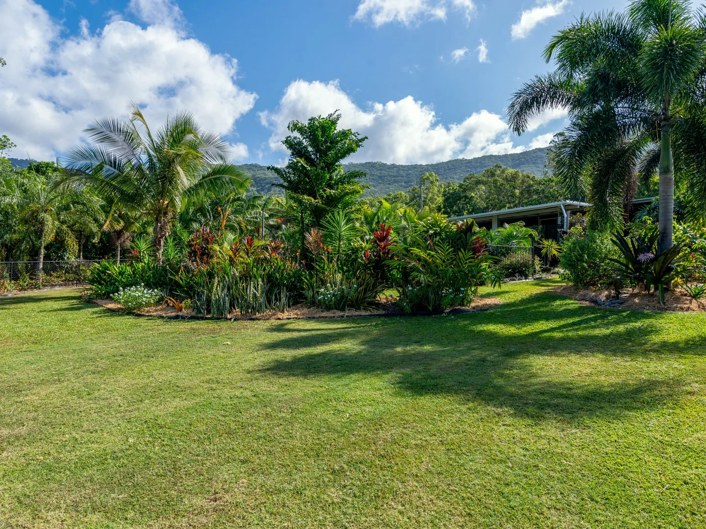 Additional image 14 of 8 Finlay Crescent, Oak Beach QLD 4877