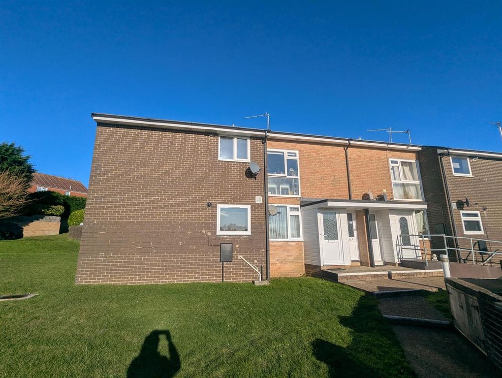 2 bed flat to rentForest Way, Winford, Sandown PO36