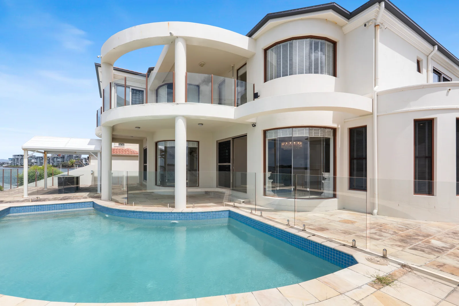 Additional image 3 of 37 King Arthurs Court, Paradise Point QLD 4216