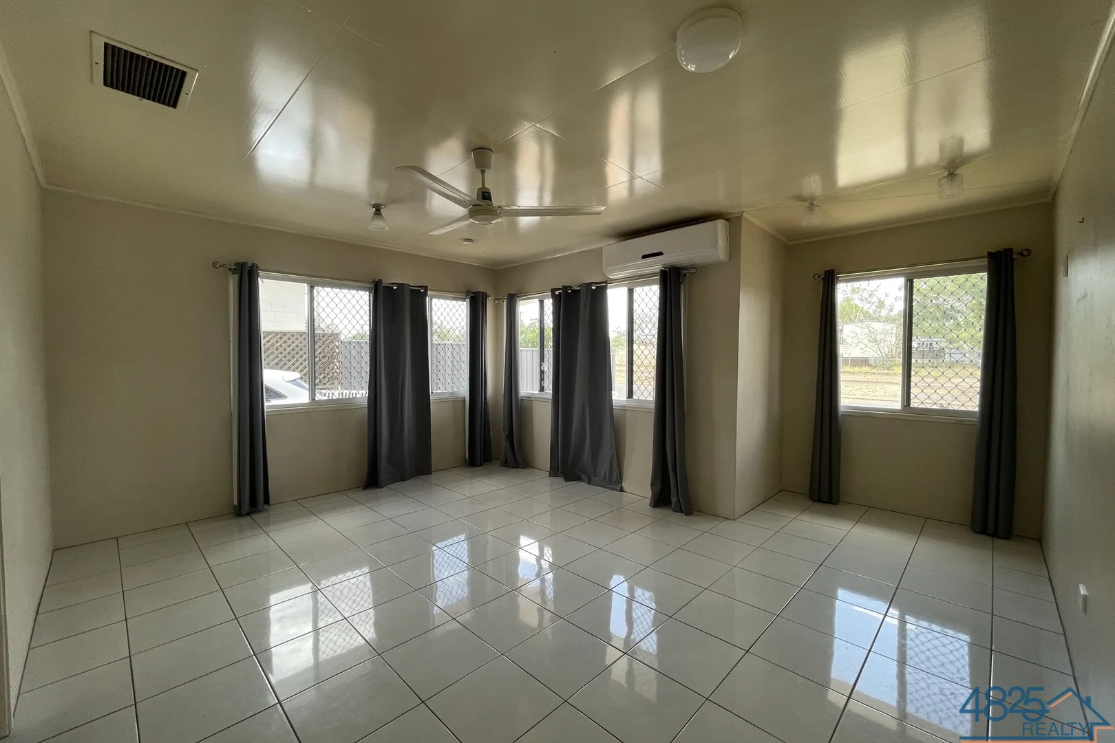 Additional image 2 of 194 Miles Street, Mount Isa QLD 4825