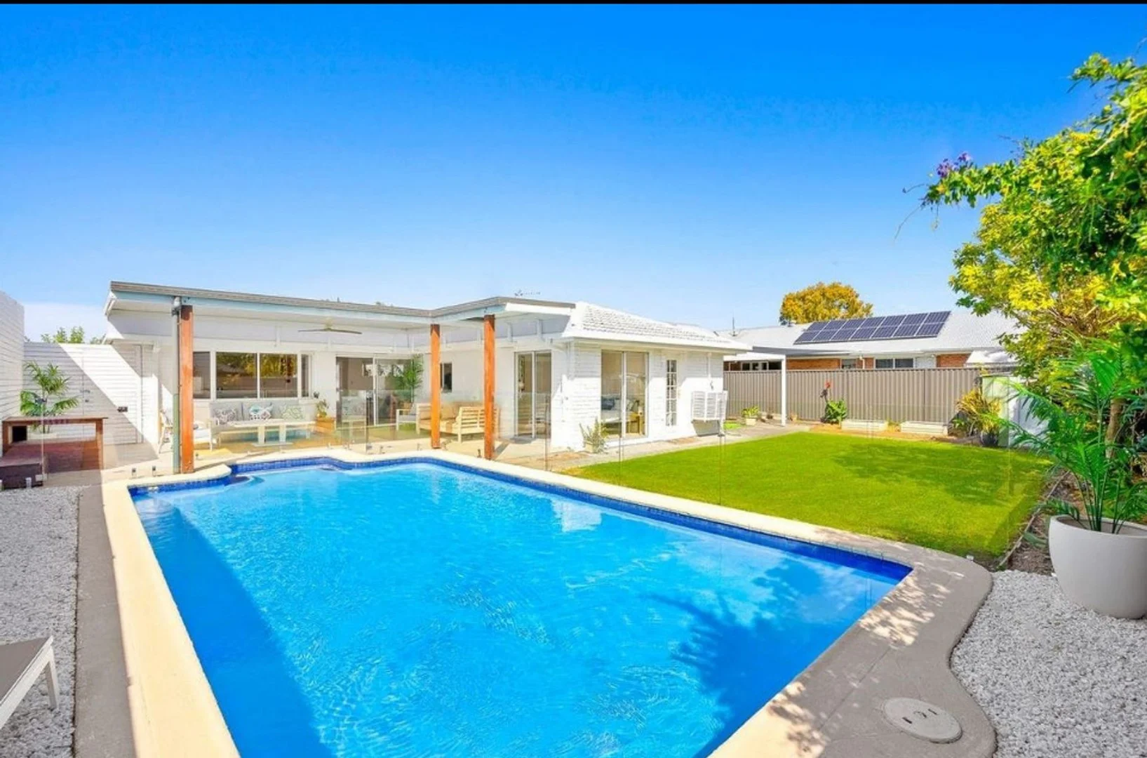 3 Harrier Dr, Burleigh Waters QLD 4220