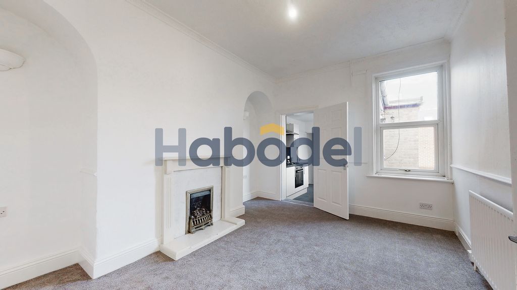 Additional image 4 of 3 bed flat to rentCollingwood Street, West Park, South Shields NE33